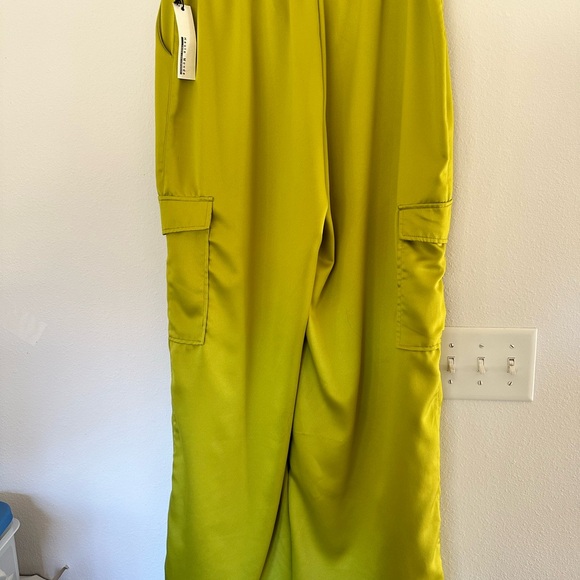 Beautiful HAUTE MONDE SATIN PANTS - Picture 3 of 3